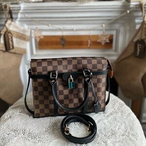 Sold on FB. Louis Vuitton Toiletry 26 Damier Ebene with accessories- RARE!